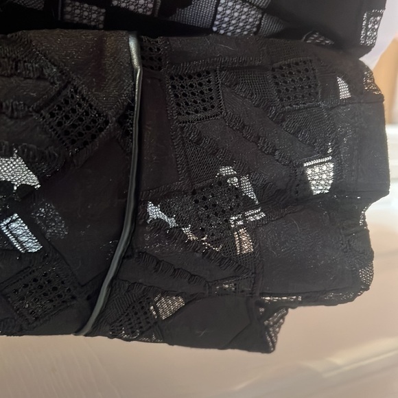 Lace & vegan leather jacket. - Picture 7 of 8